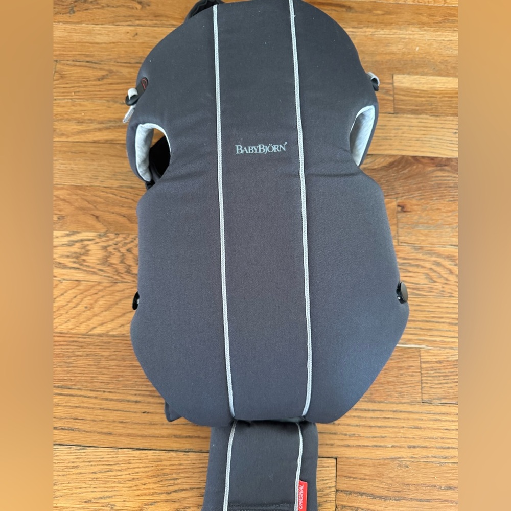 BabyBjorn Gray